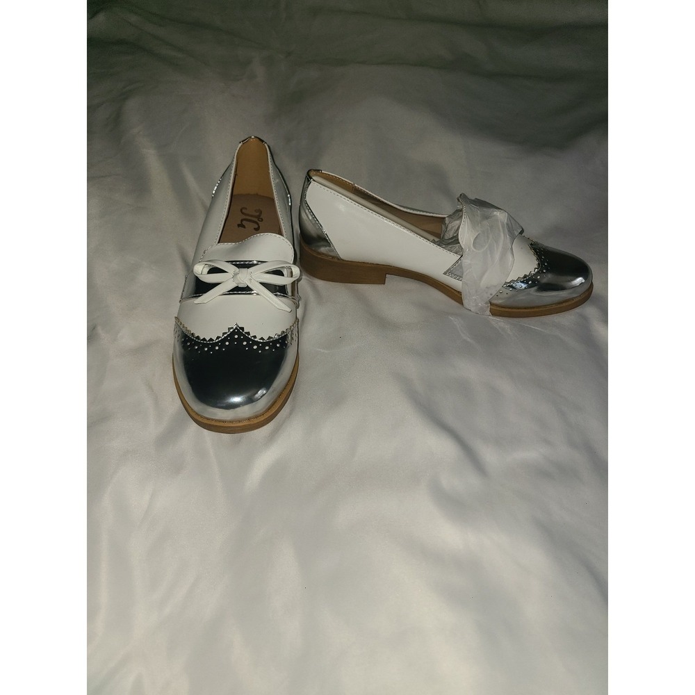 Journee Collection Gloria Womens Loafers White Silver Metallic Brogue Flats 8.5